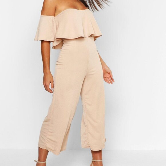 Boohoo Ava Off The Shoulder Ruffle Cullotte Jumpsuit Beige Size 10 NWT - Picture 1 of 8